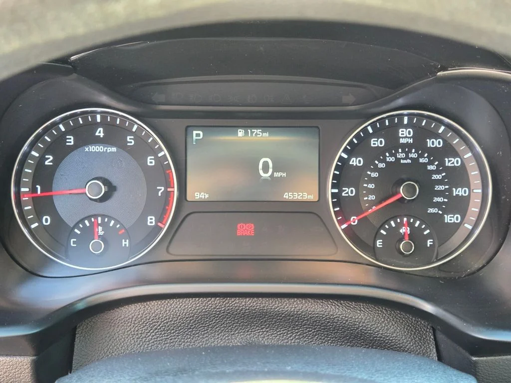 Used 2024 Red Kia LXS image 34