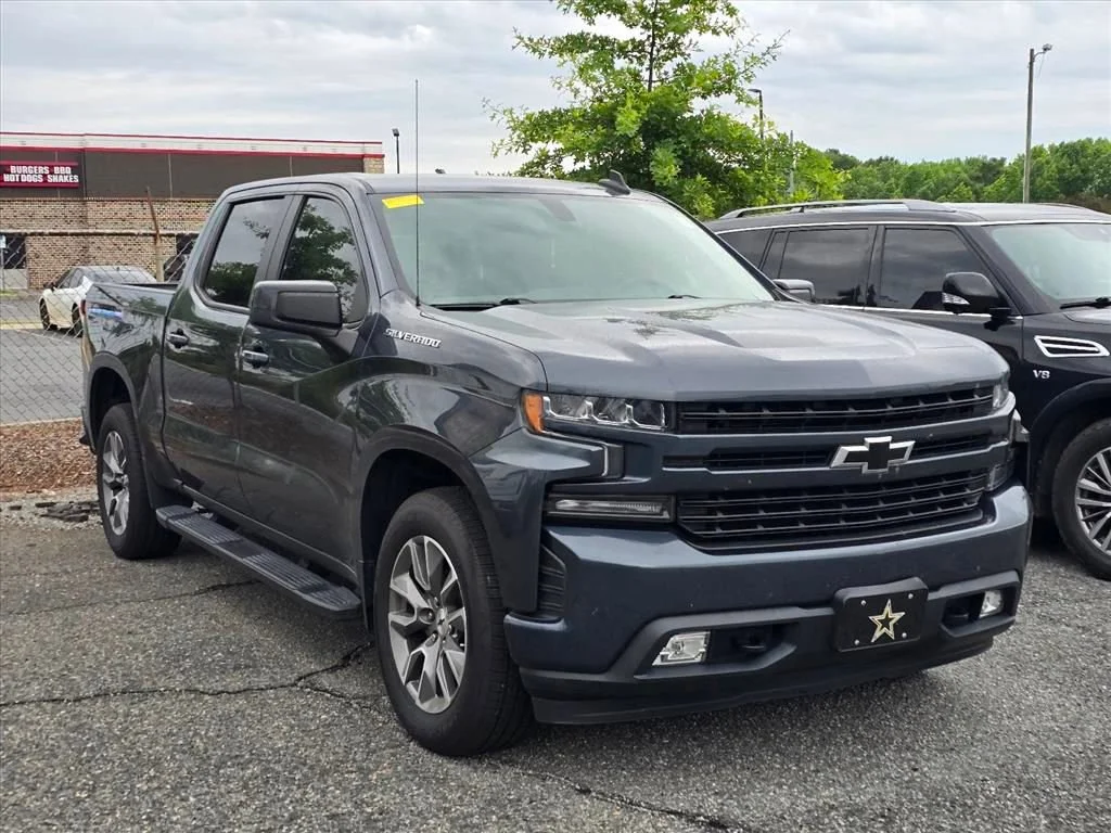 Used 2021 SHADOW GRAY METALLIC Chevrolet RST image 9