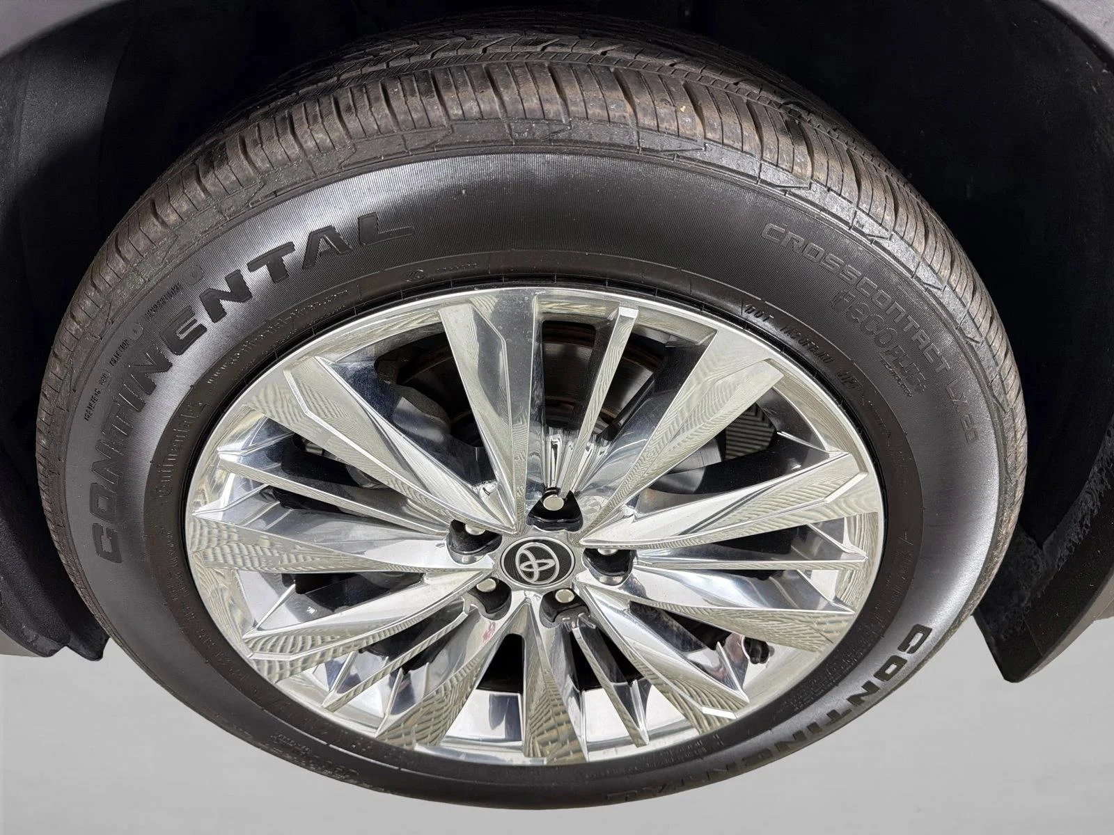 Used 2024 Silver Toyota XLE image 12