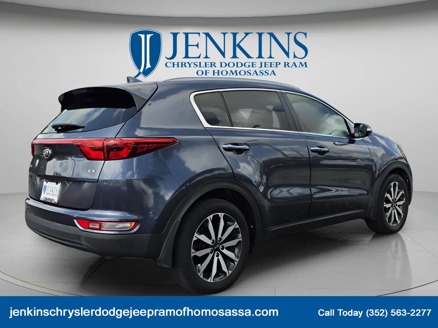 Used 2019 Blue Kia EX image 4