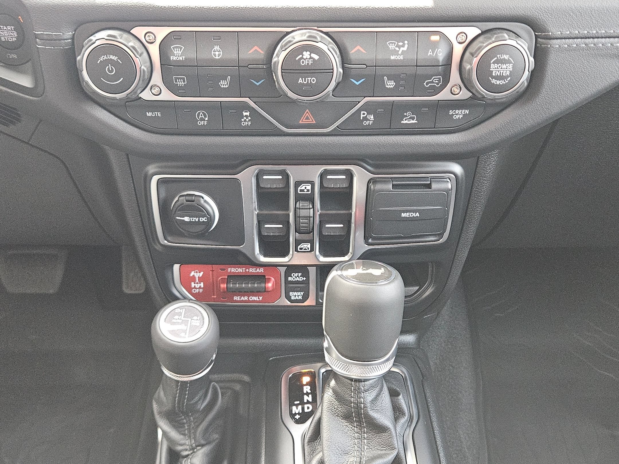 New 2026 Goldilocks Exterior Paint Jeep Rubicon X image 12