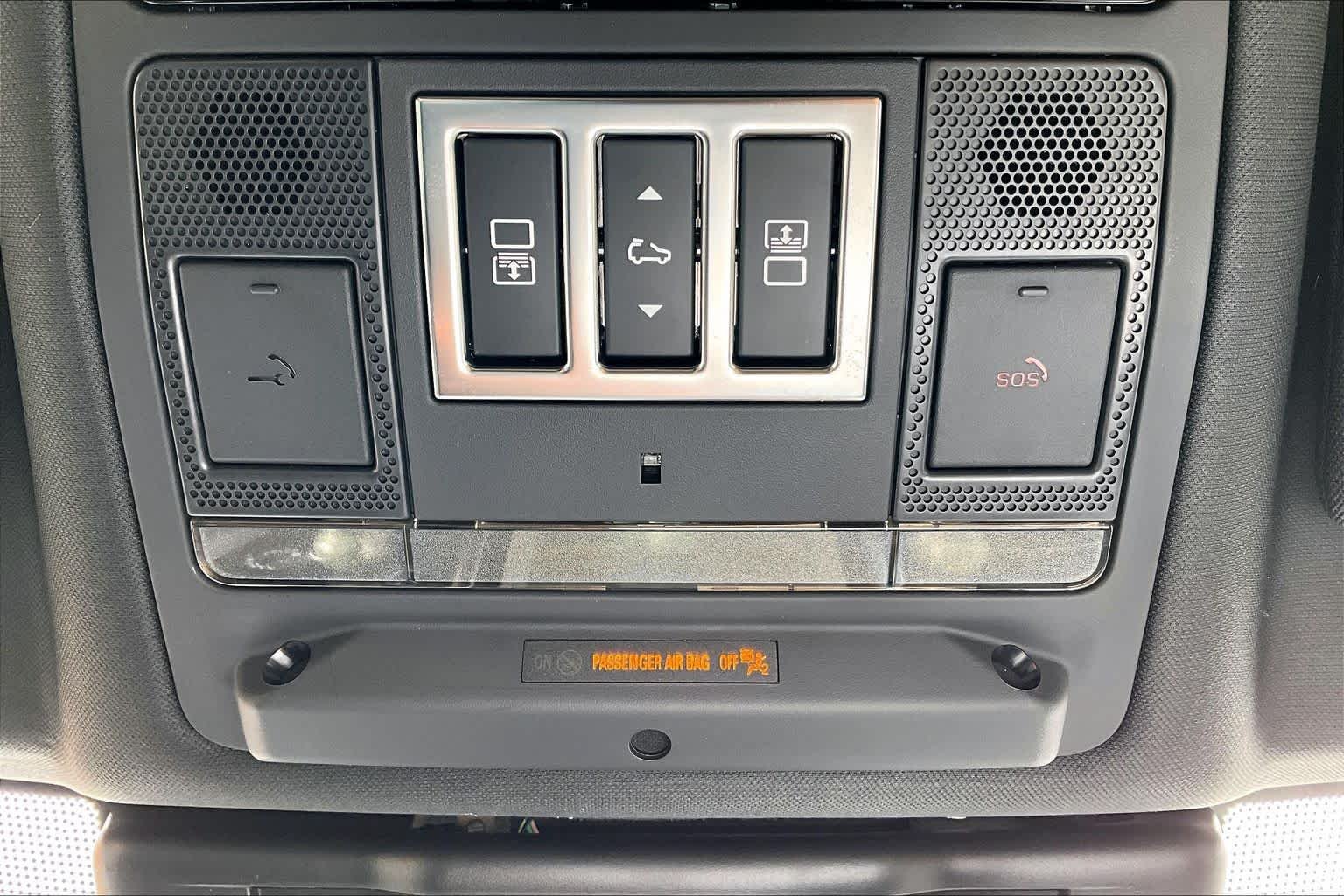 New 2026 Eiger Grey Land Rover Gemini Edition image 18