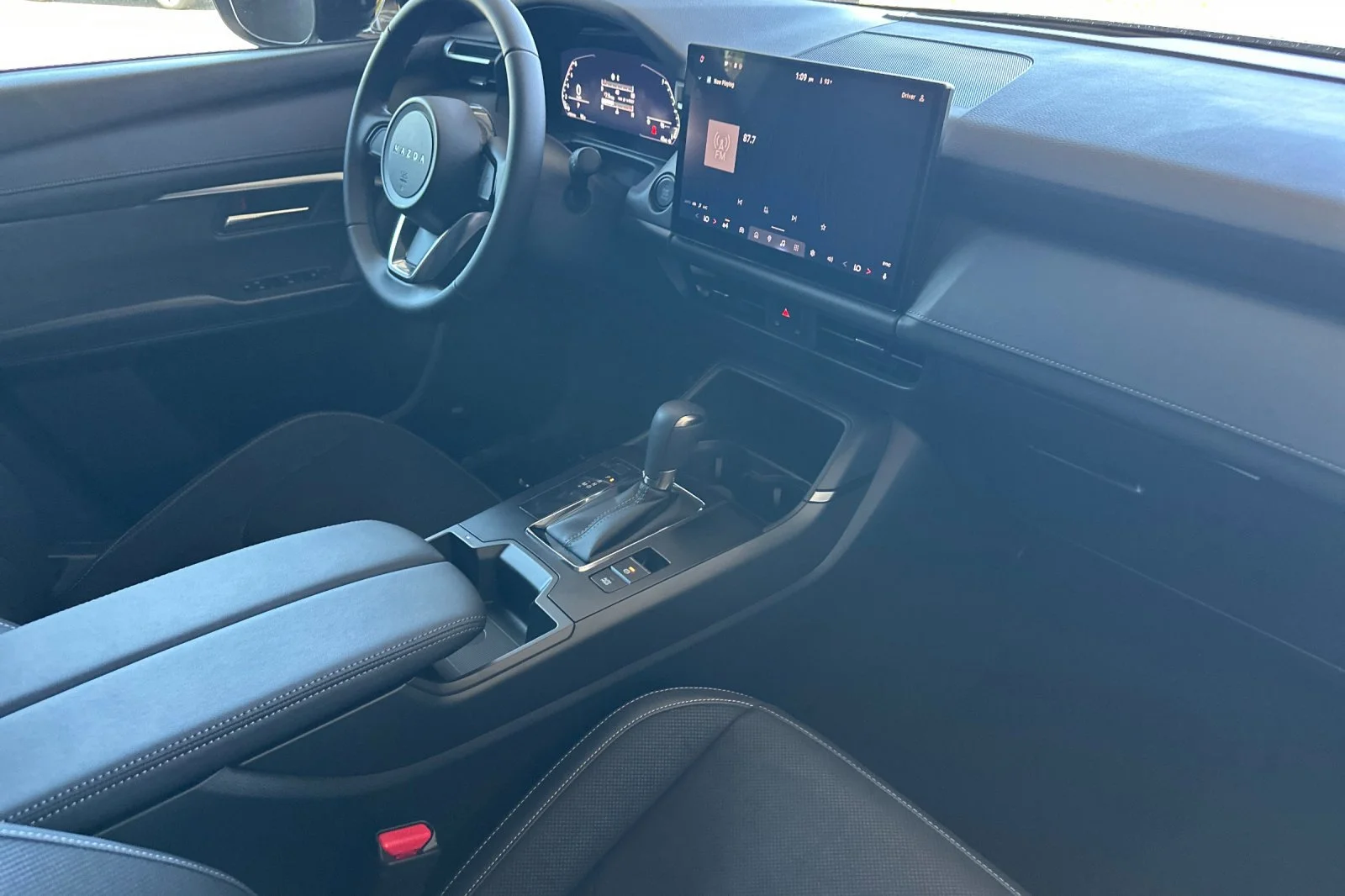 New 2026 Navy Blue Mica Mazda 2.5 S Select AWD image 18