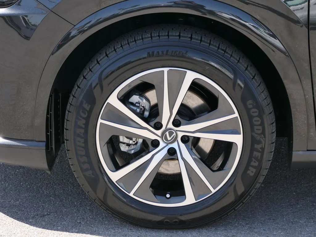 Used 2024 Caviar Lexus Premium image 8
