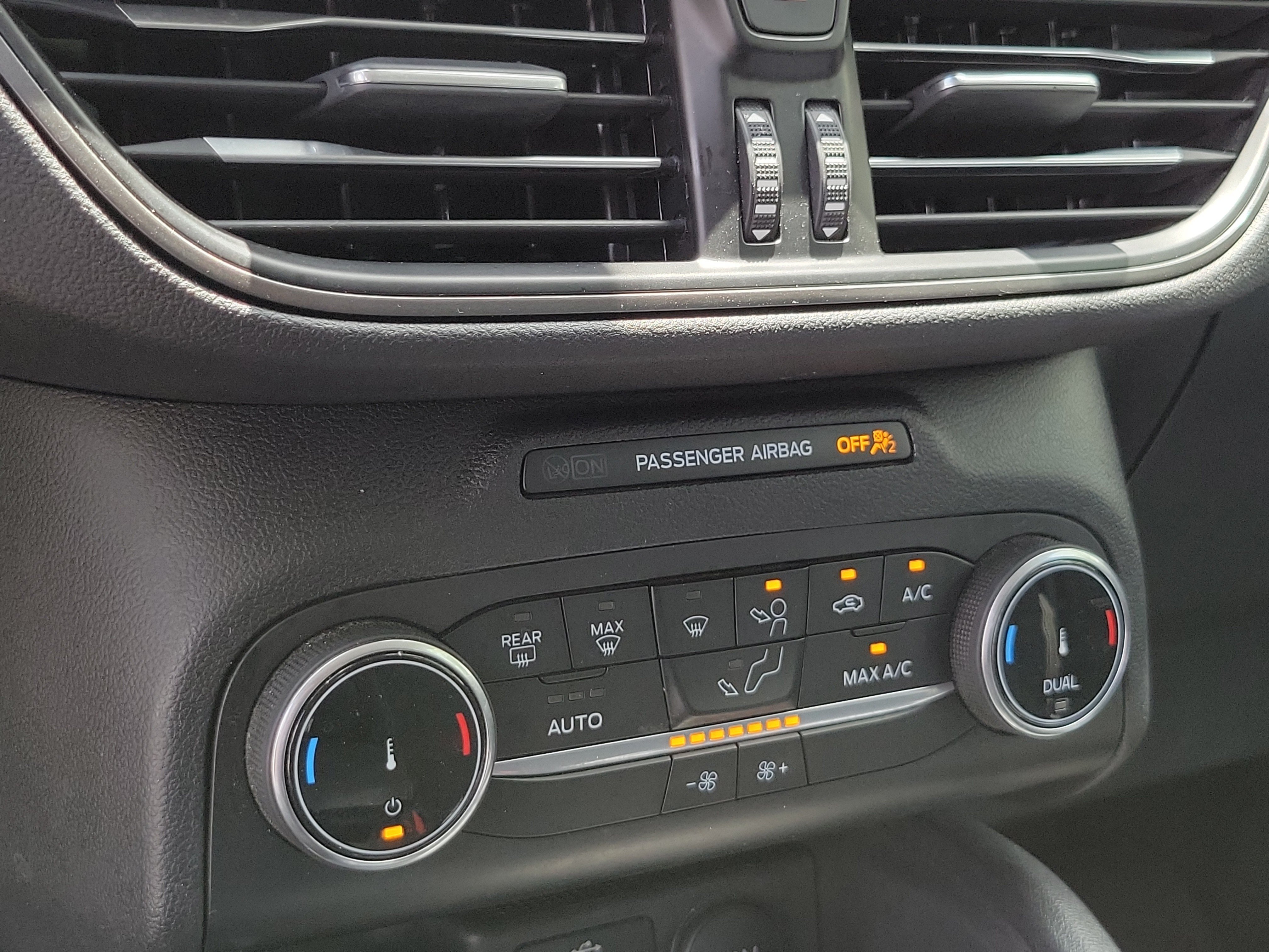 Used 2024 Vapor Blue Ford Active image 9