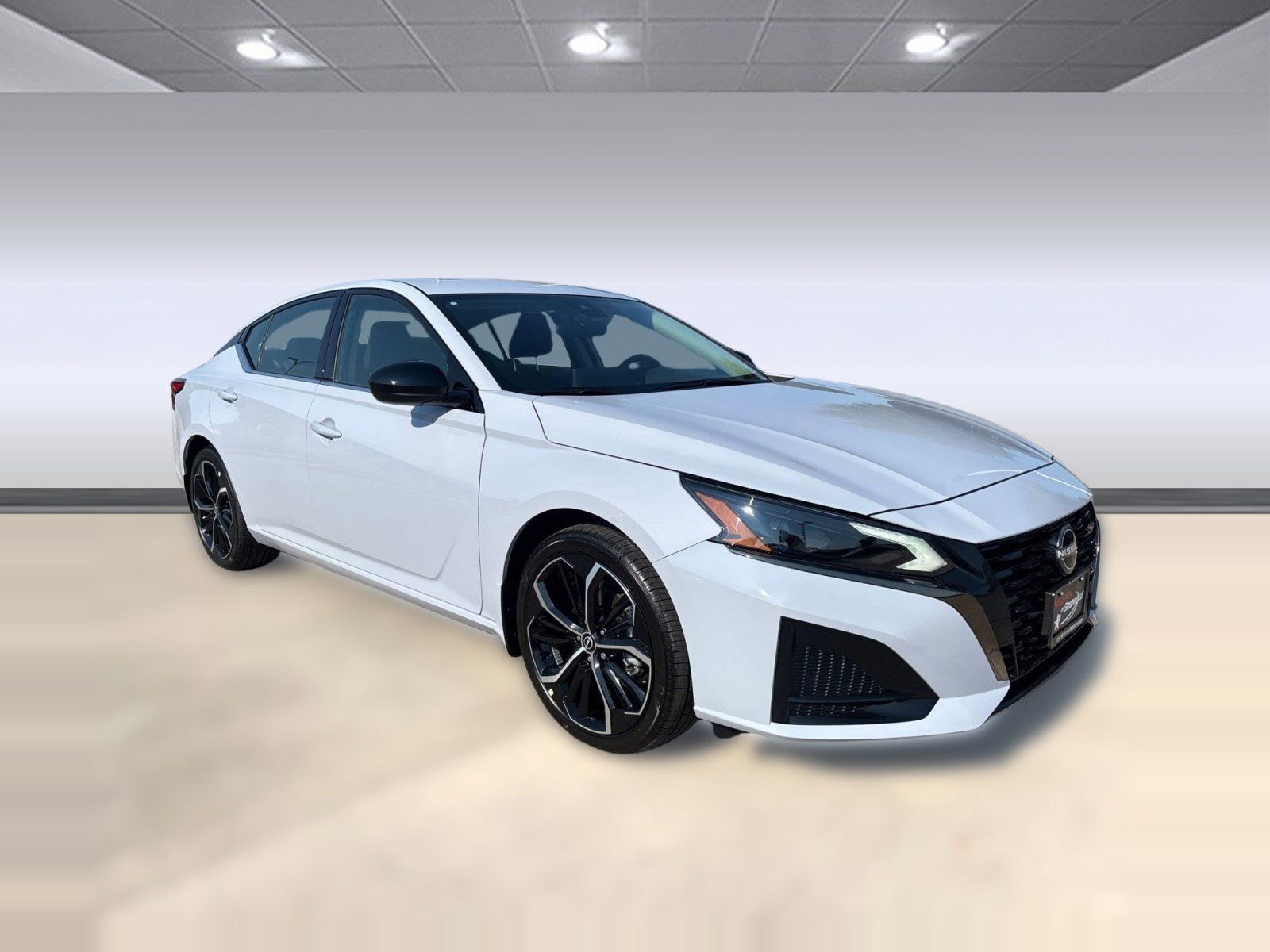 2025 Nissan Altima SR - Photo 7