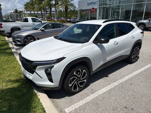 2025 Chevrolet Trax 2RS's photo