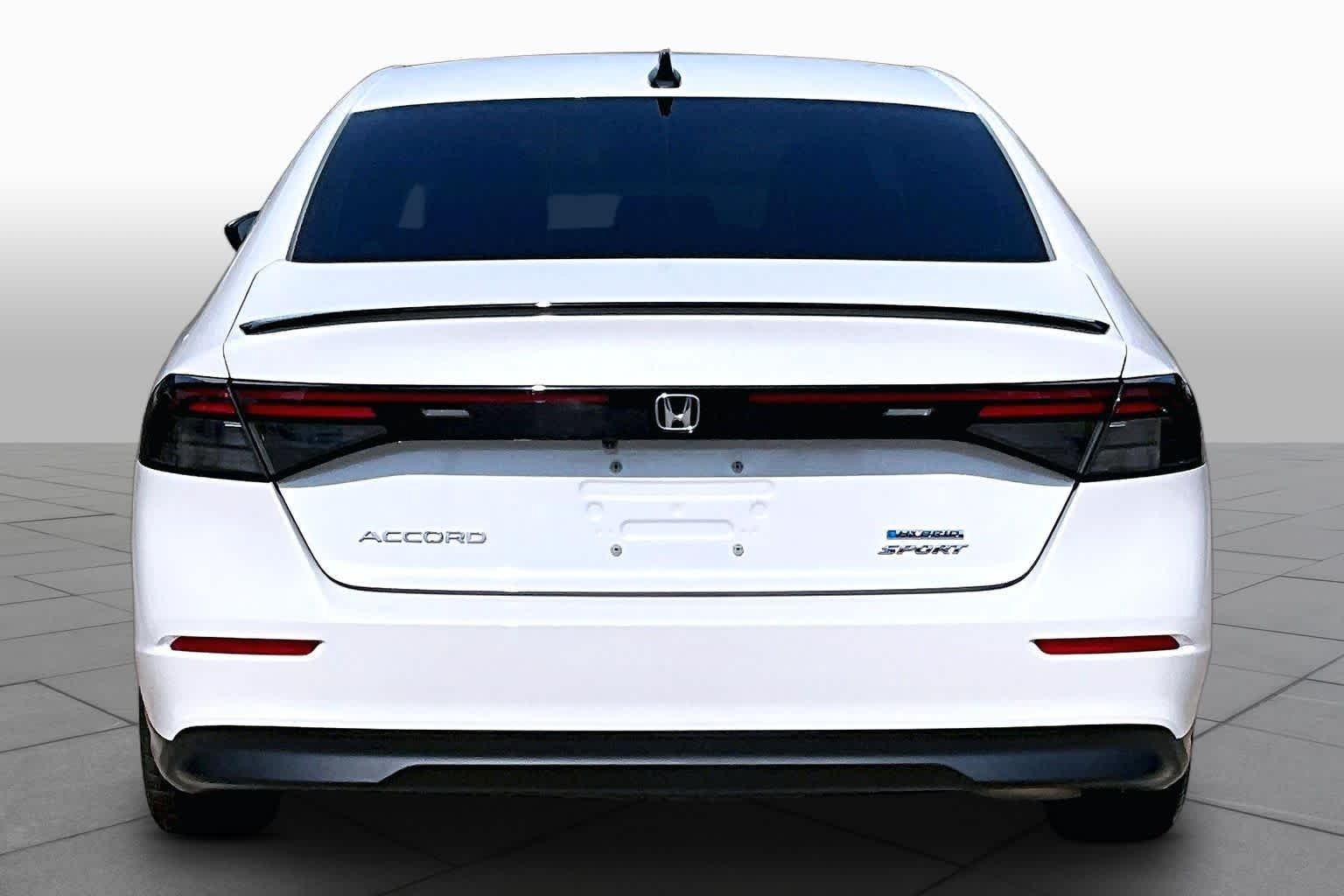 Used 2023 Platinum White Pearl Honda Sport image 5