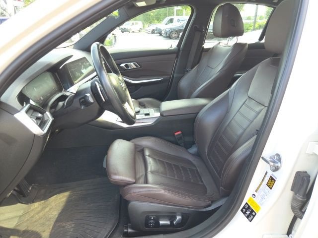 Used 2020 White BMW 330i xDrive image 5