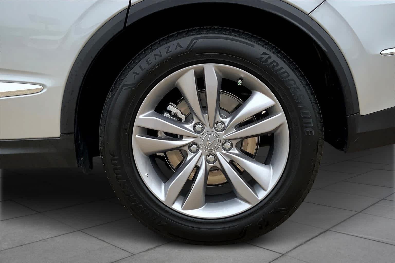 Used 2024 Lunar Silver Metallic Acura  image 10