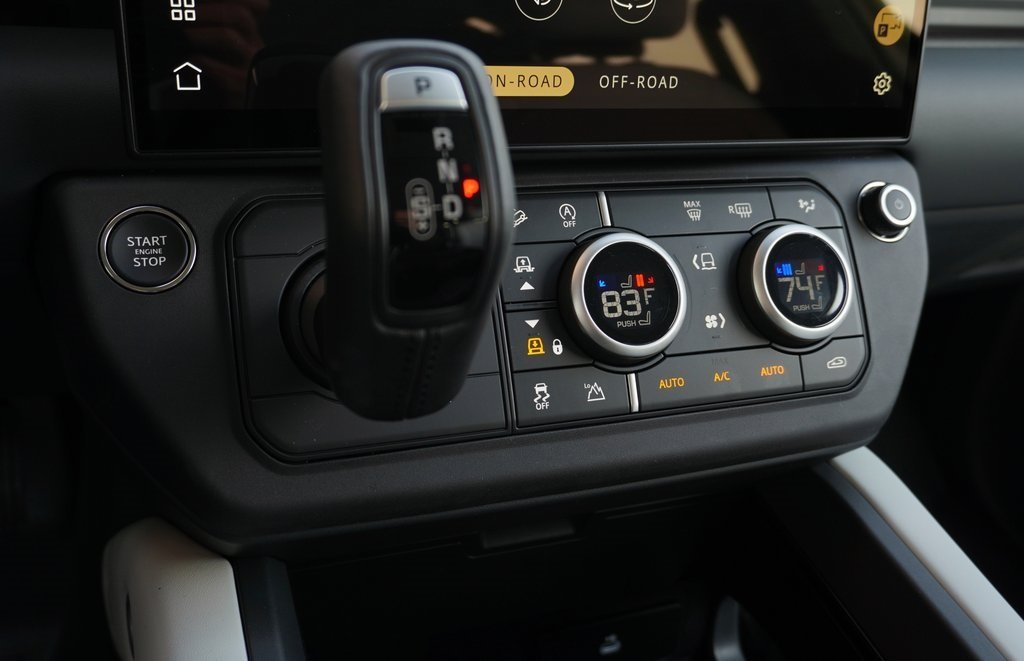 2026 LAND ROVER DEFENDER - Image 28