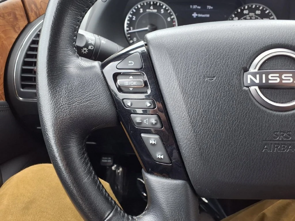 Used 2024 Silver Nissan SL image 14