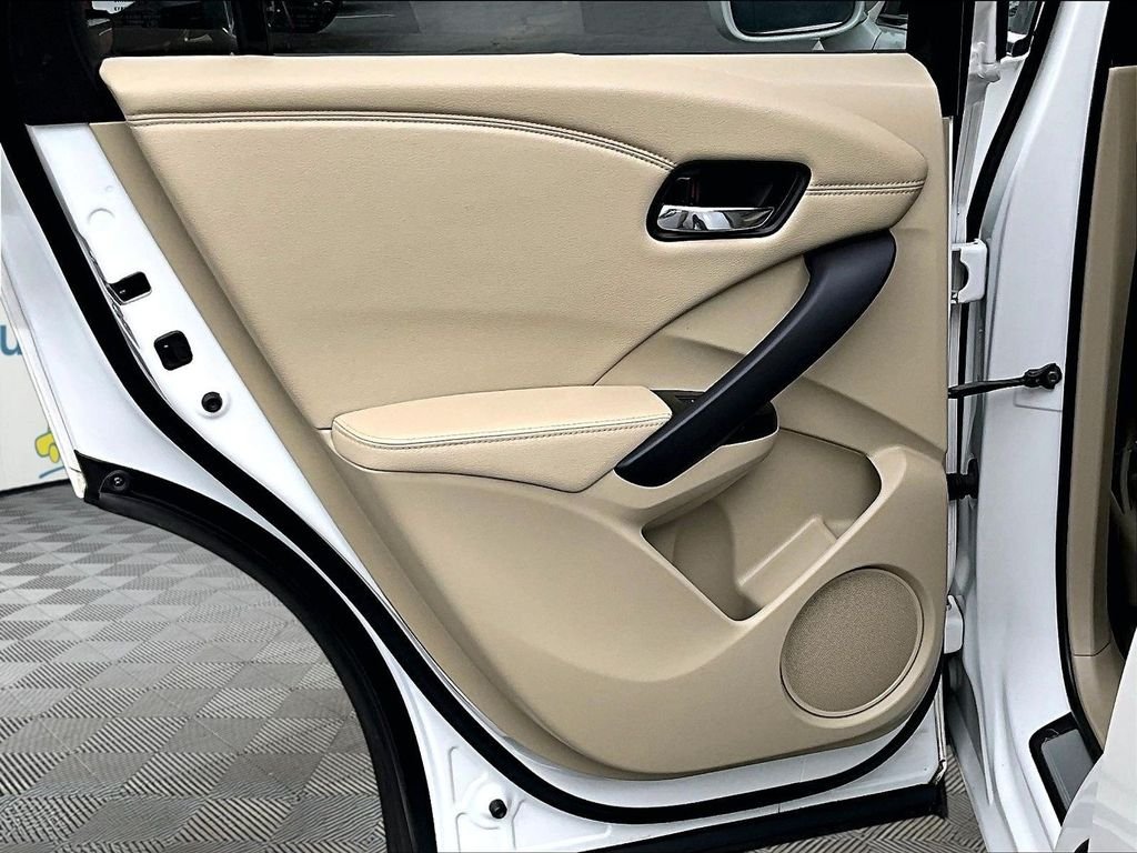 Used 2018  Acura Base image 23