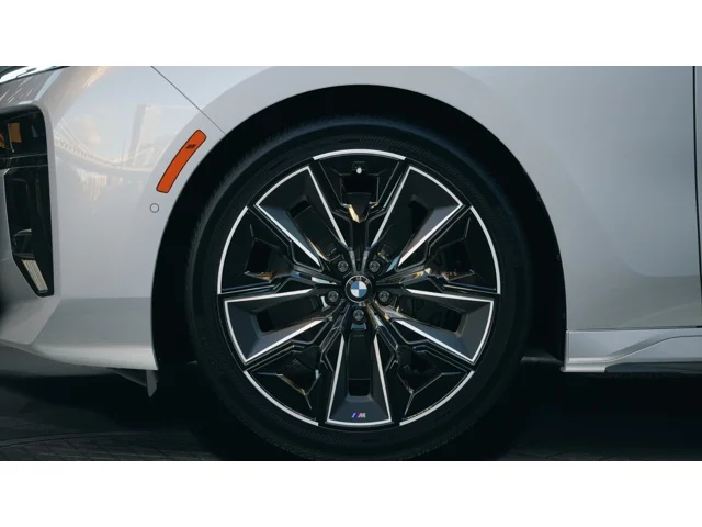 New 2026 Brooklyn Grey Metallic BMW 760i xDrive image 7