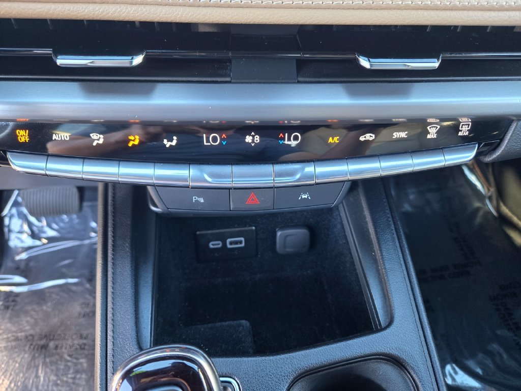 Used 2025 Silver Cadillac Premium Luxury image 15