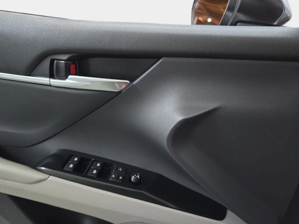 Used 2020 Gray Toyota LE image 28