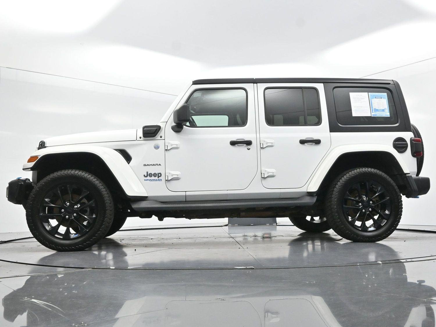 Used 2022 Bright White Clearcoat Jeep Unlimited Sahara image 49