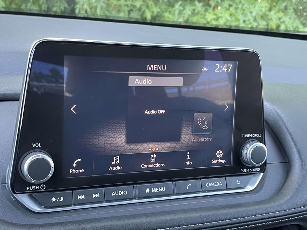 Used 2025  Nissan SV image 24