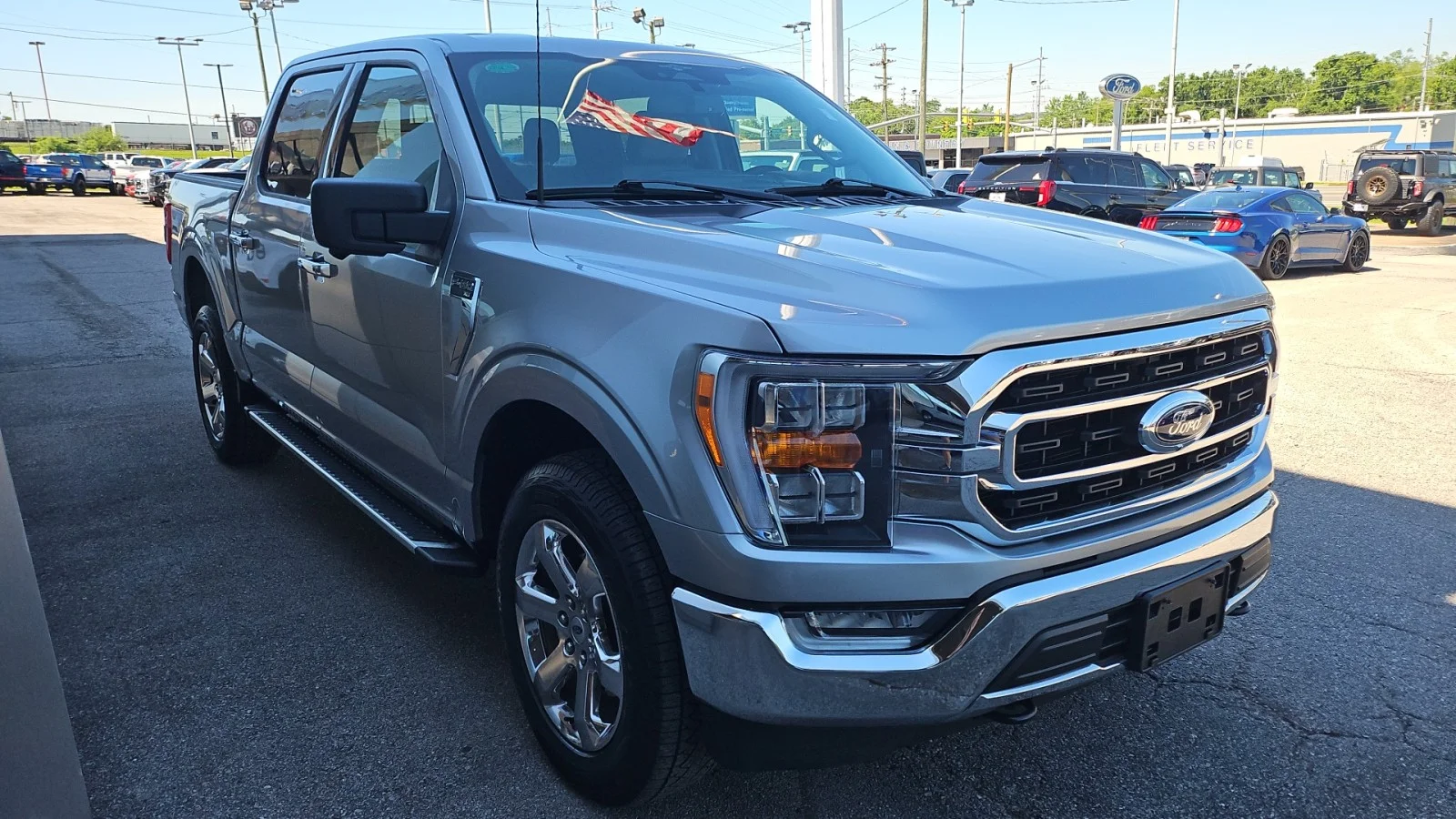 Used 2023 Silver Ford XLT image 6
