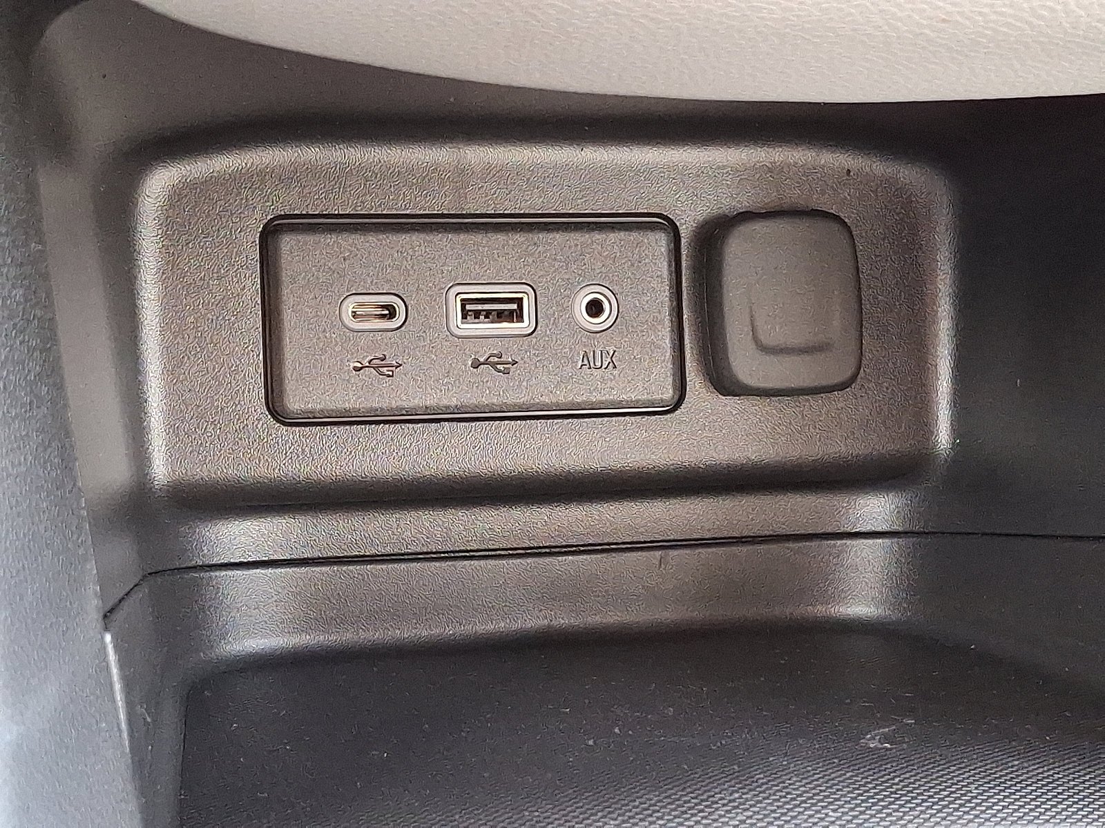 2024 Chevrolet Equinox LS - Photo 23