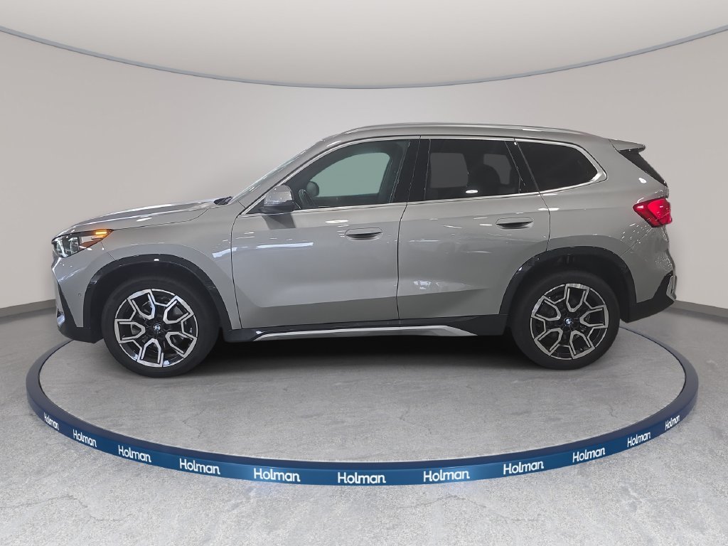 Used 2026 Space Silver Metallic BMW xDrive28i image 8