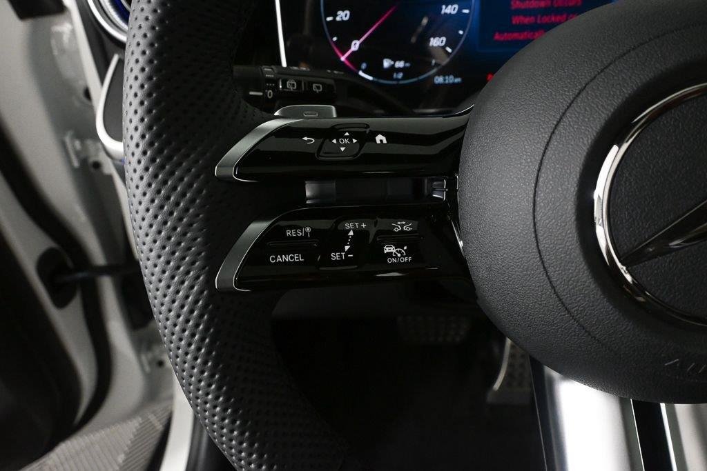 New 2027 Polar White Mercedes-Benz GLC 300 image 10