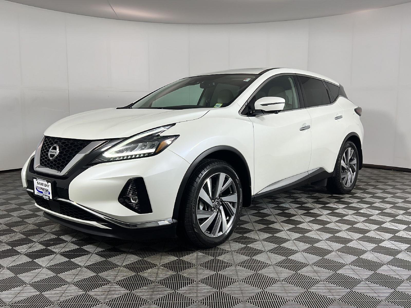 Used 2021 Pearl White Tricoat Nissan SL image 12
