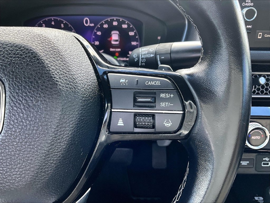 Used 2022 White Honda Touring image 24