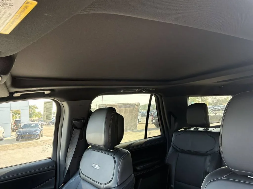 New 2026 Star White Metallic Tri-Coat Ford MAX Platinum® image 18