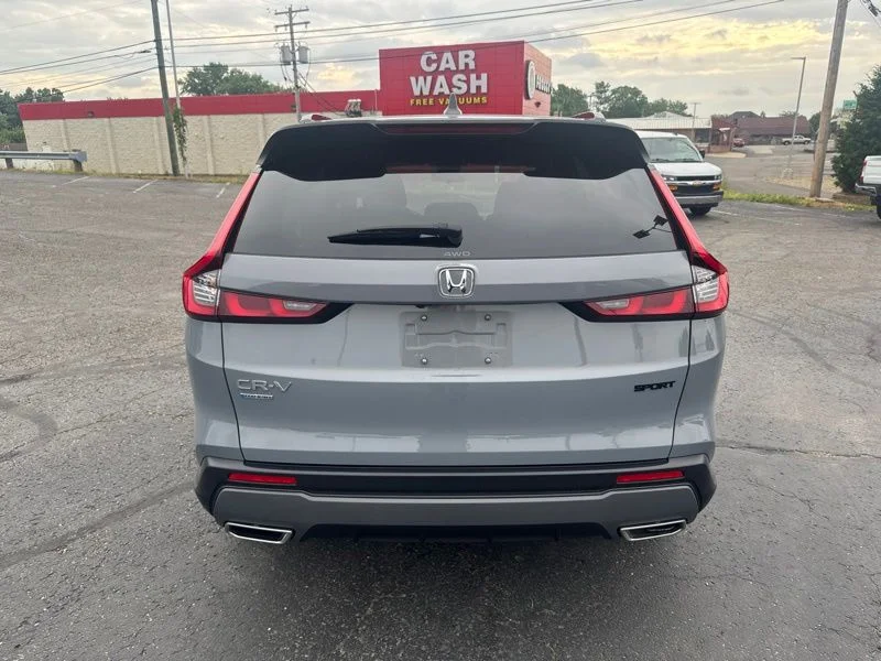Used 2025  Honda Sport image 6