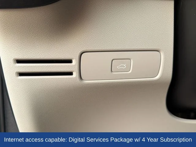 Certified Used 2023  Volvo Ultimate image 13