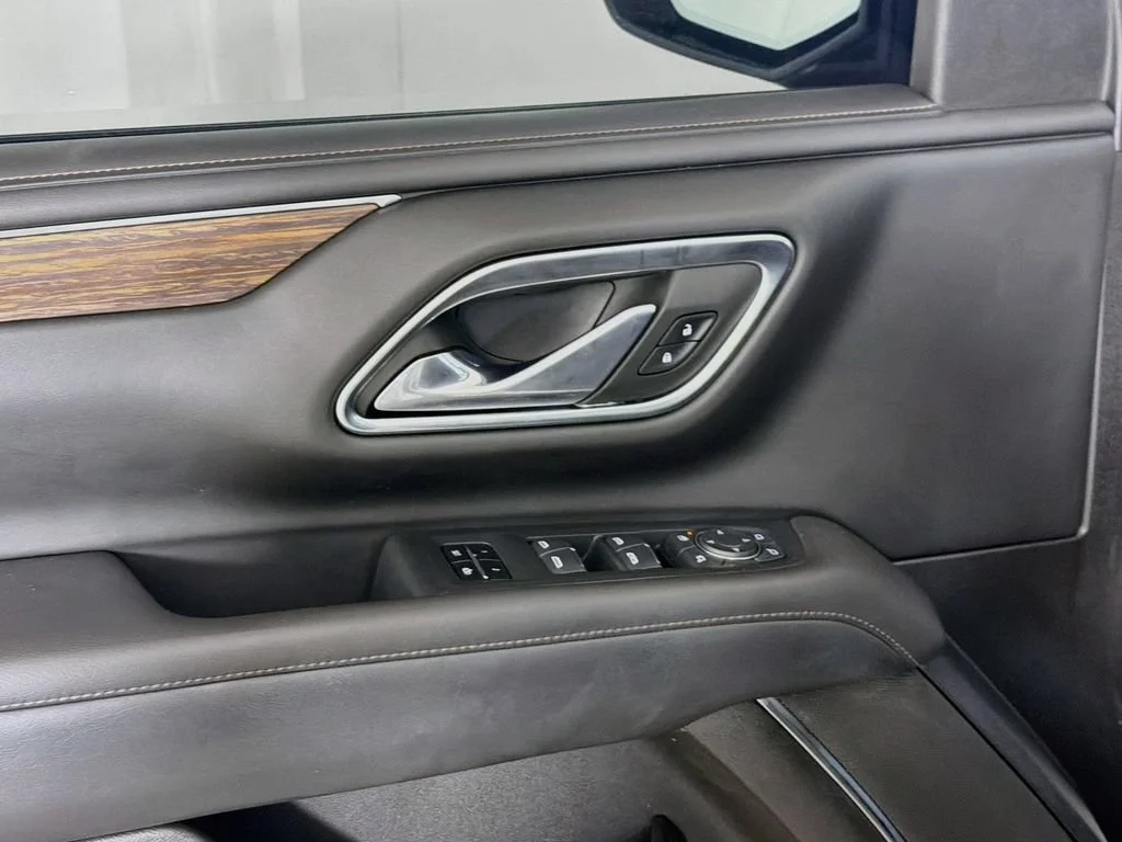 Used 2021 Summit White Chevrolet High Country image 18