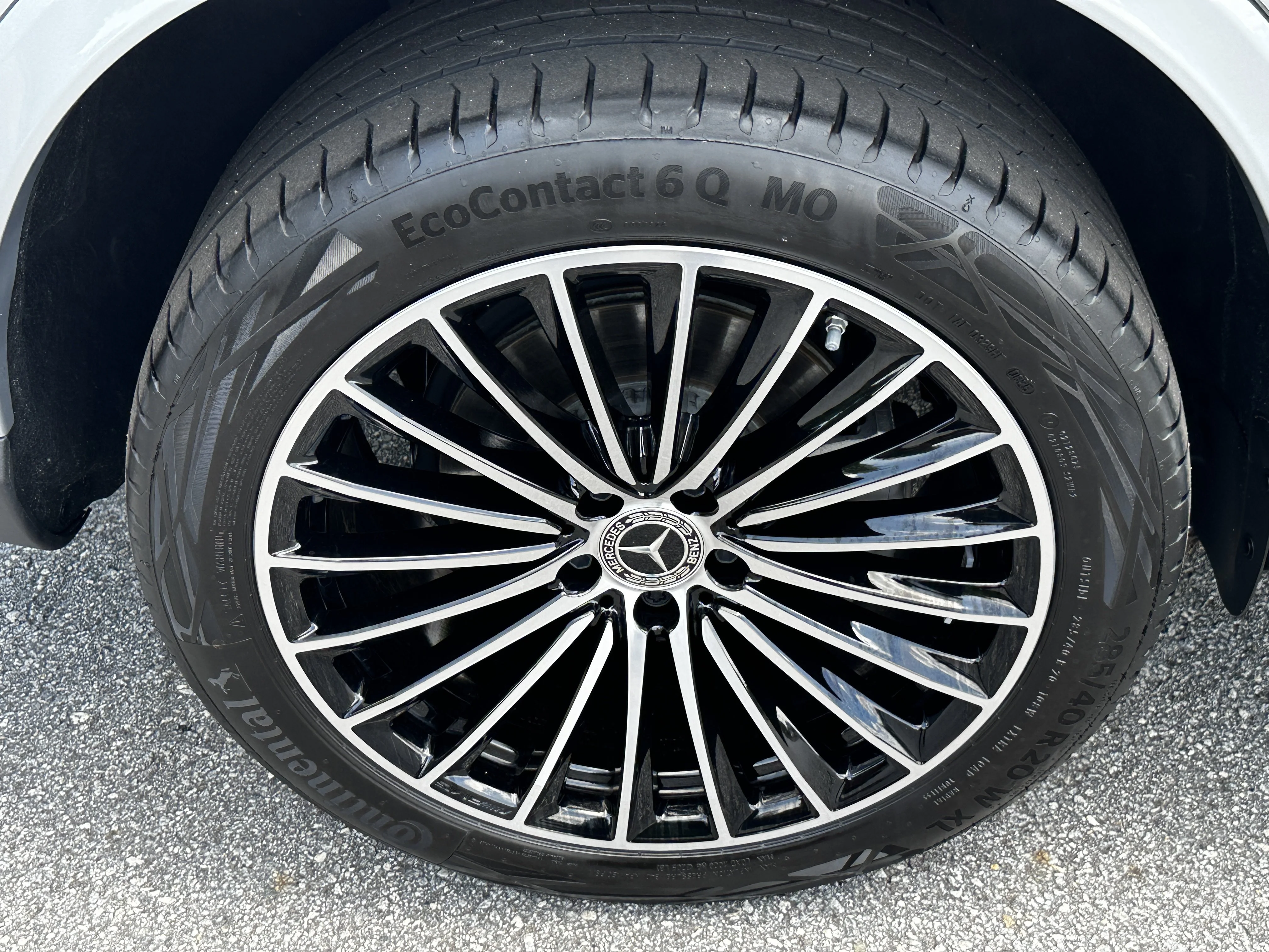 Certified Used 2025 Silver Mercedes-Benz GLC 300 image 20