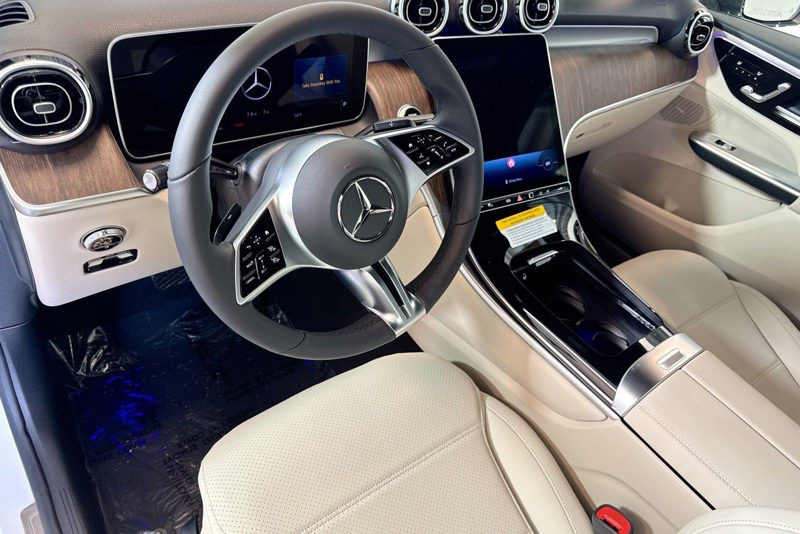 New 2026 Polar White Mercedes-Benz GLC 300 image 9