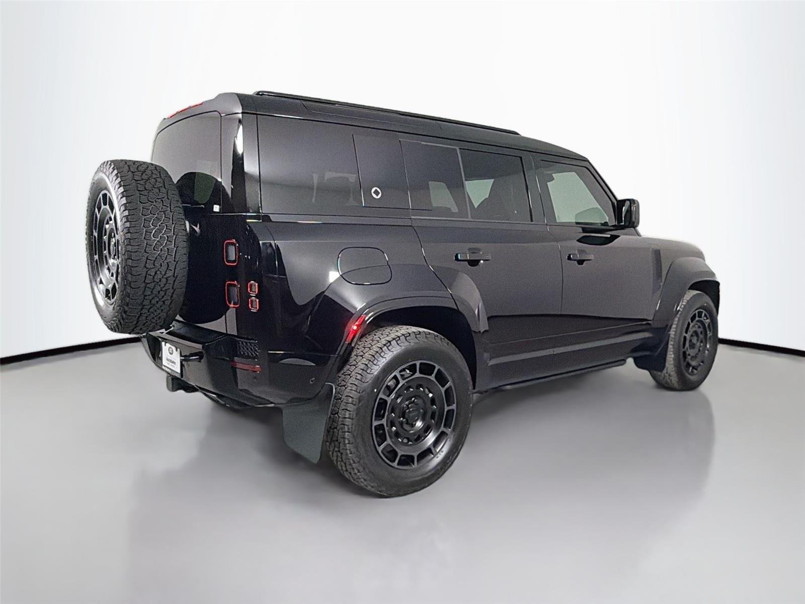 New 2026 Narvik Black LAND ROVER 110 OCTA V8 635PS image 5