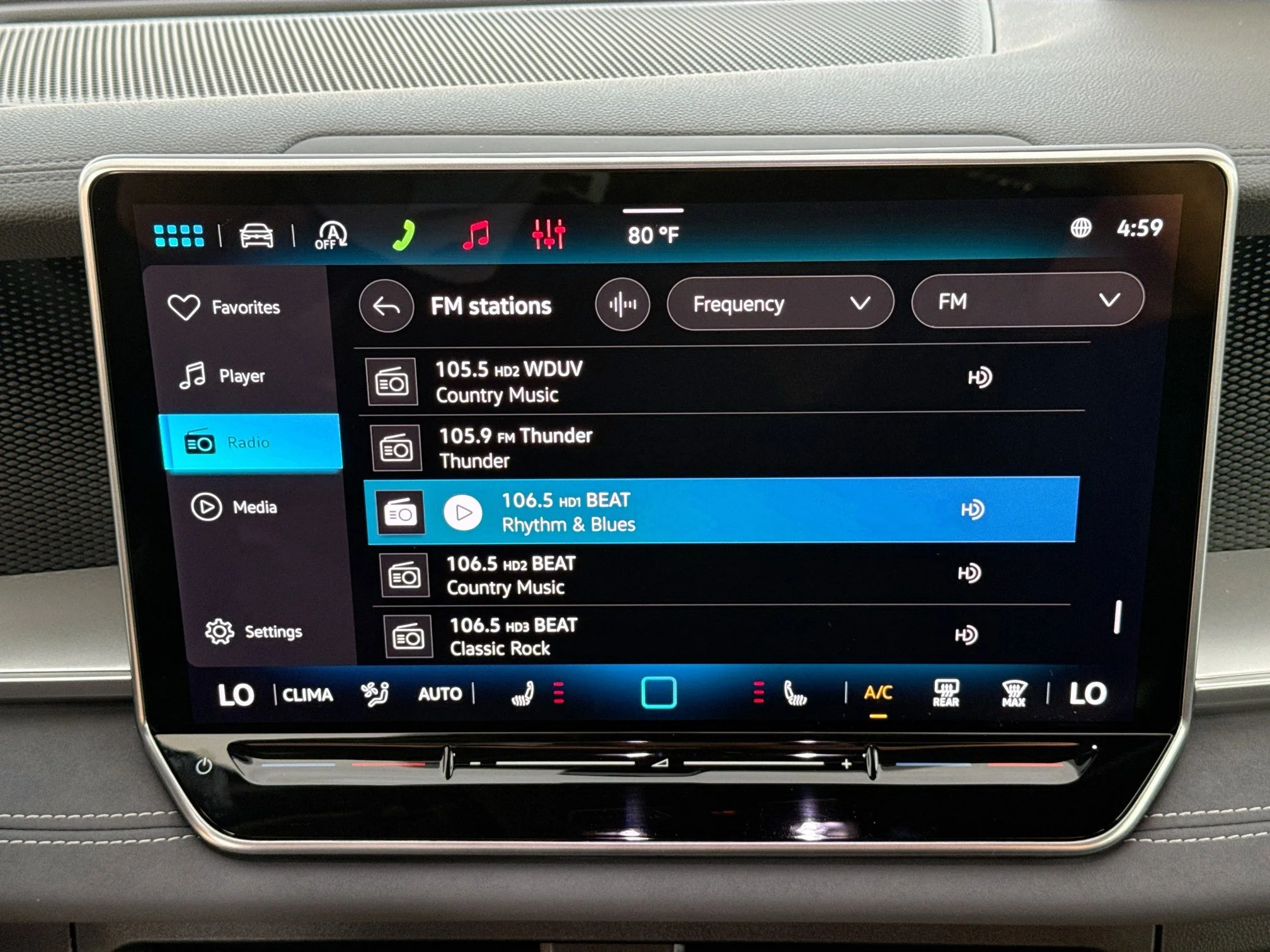 New 2026 Platinum Volkswagen SE R-Line Black image 31