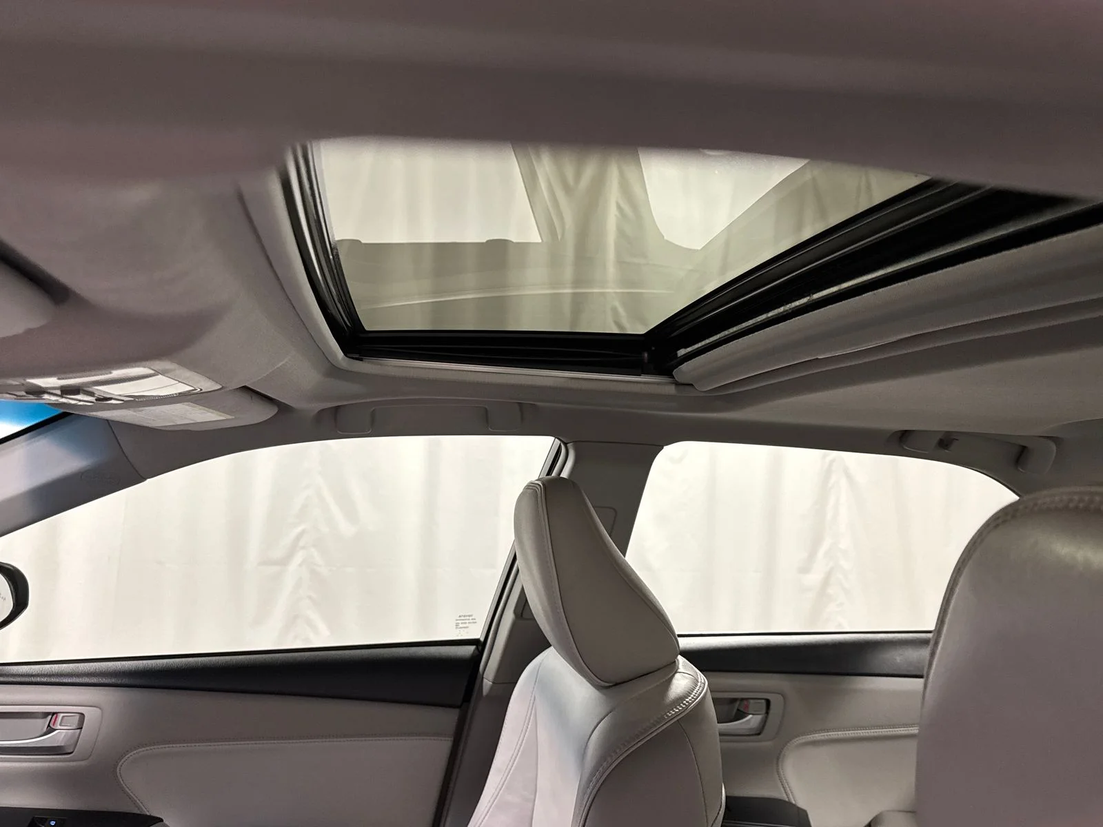 Used 2016 Celestial Silver Metallic Toyota XLE image 27