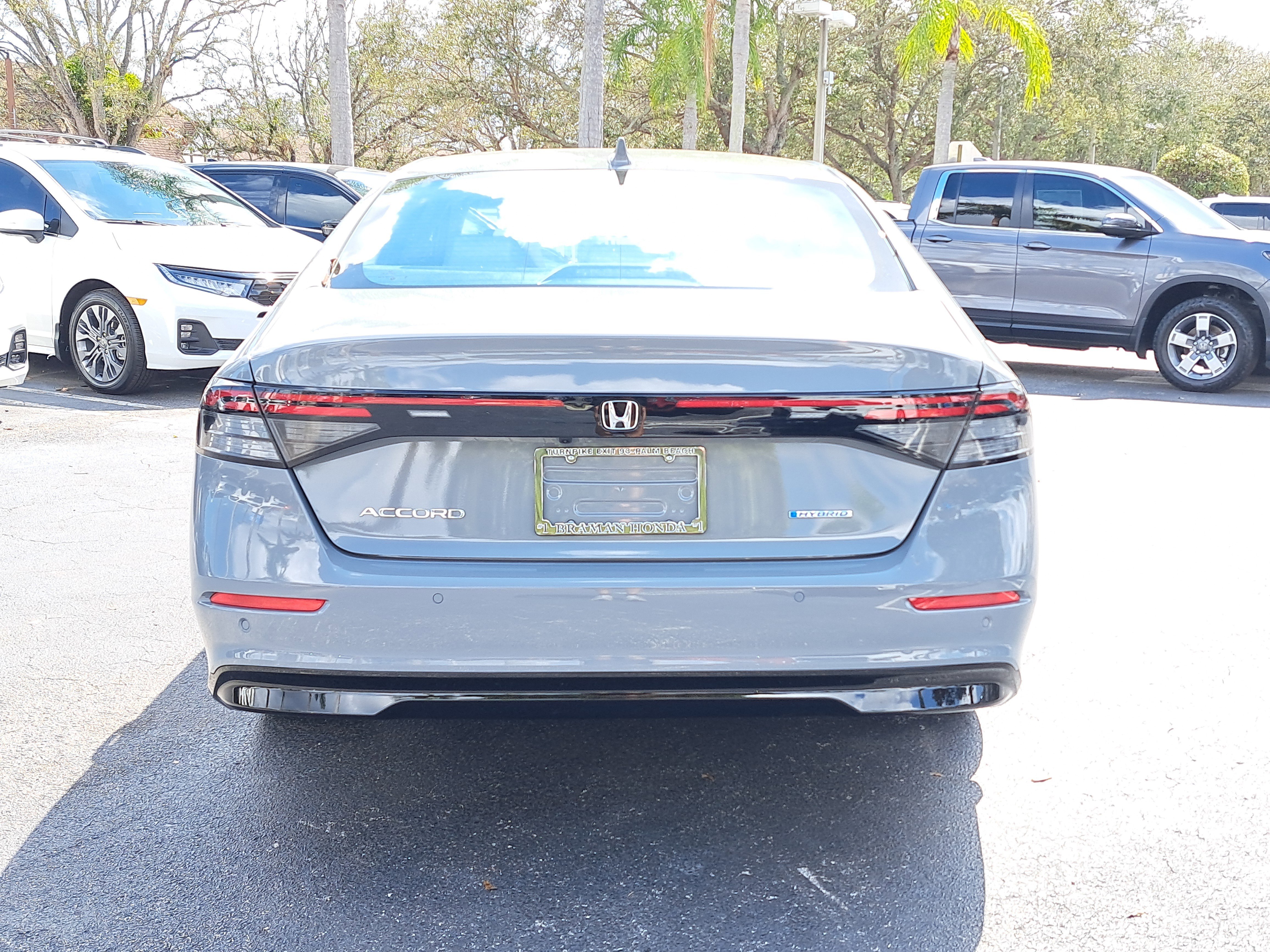 New 2026 Urban Gray Pearl Honda EX-L image 5