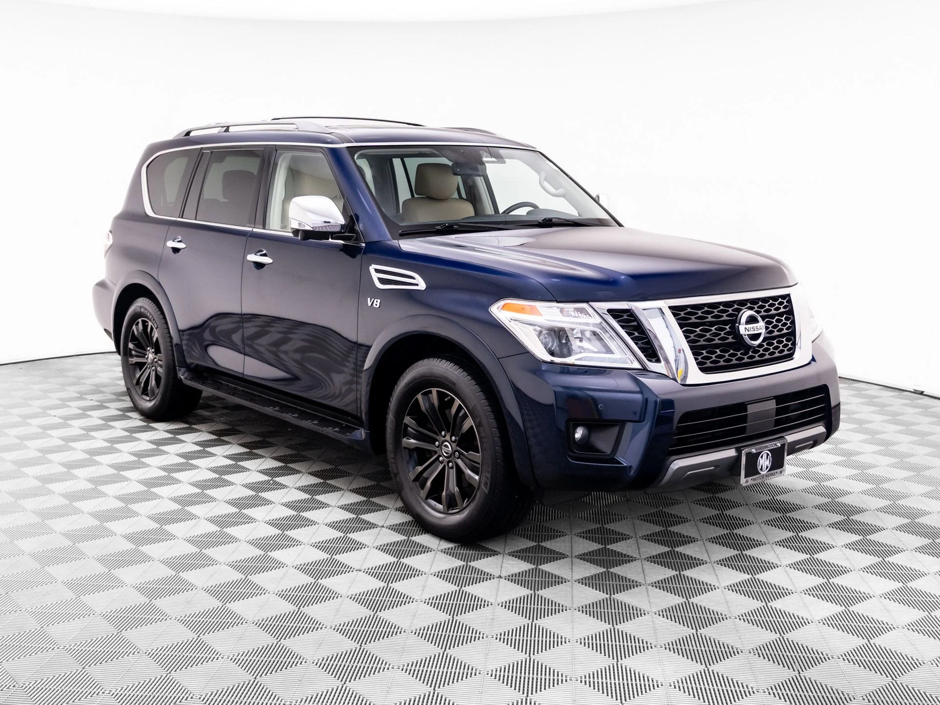 Used 2019 Blue Nissan Platinum image 8