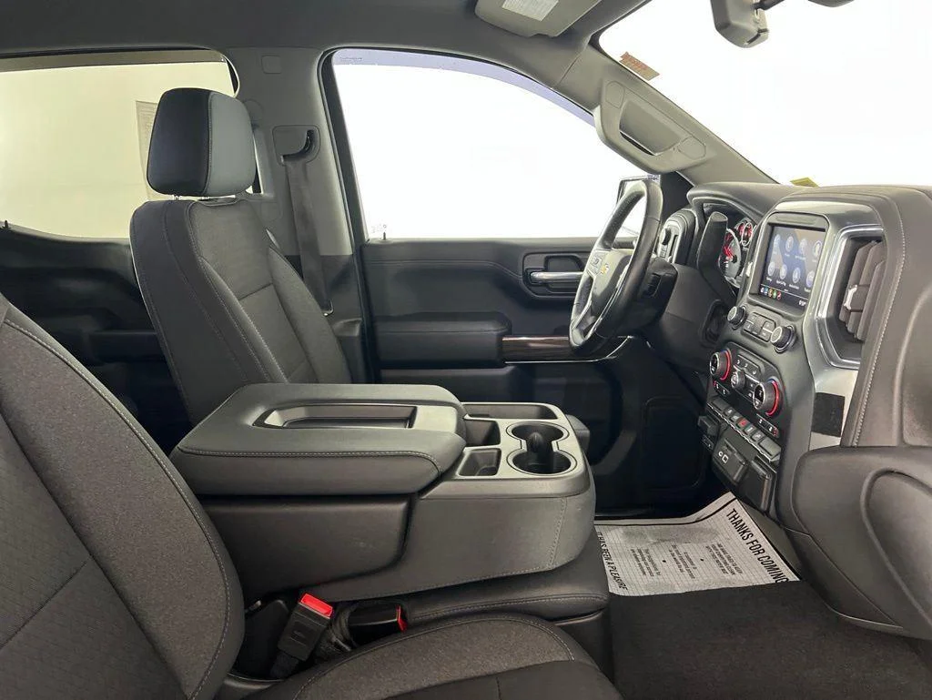 Used 2020 Shadow Gray Metallic Chevrolet LT image 19