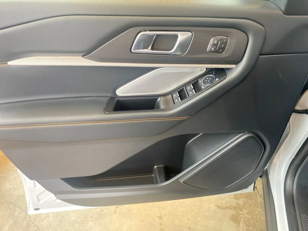 New 2026 White Ford Tremor image 15