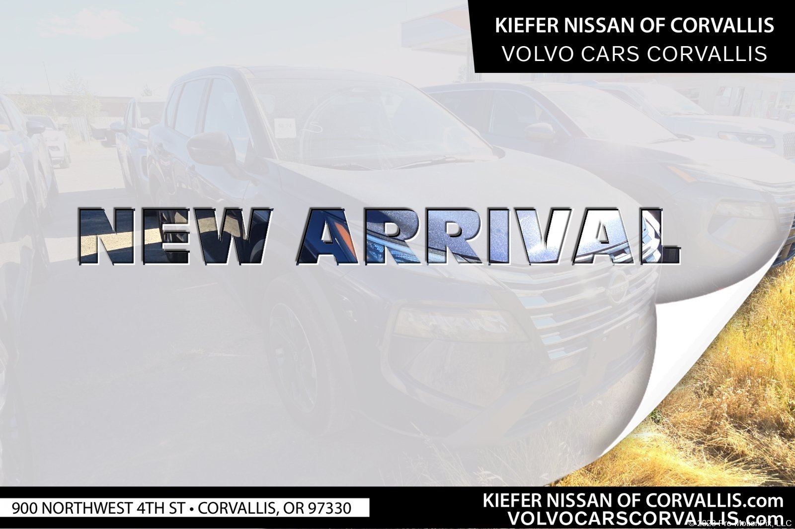 Used 2025 Deep Ocean Blue Pearl Nissan SV image 1