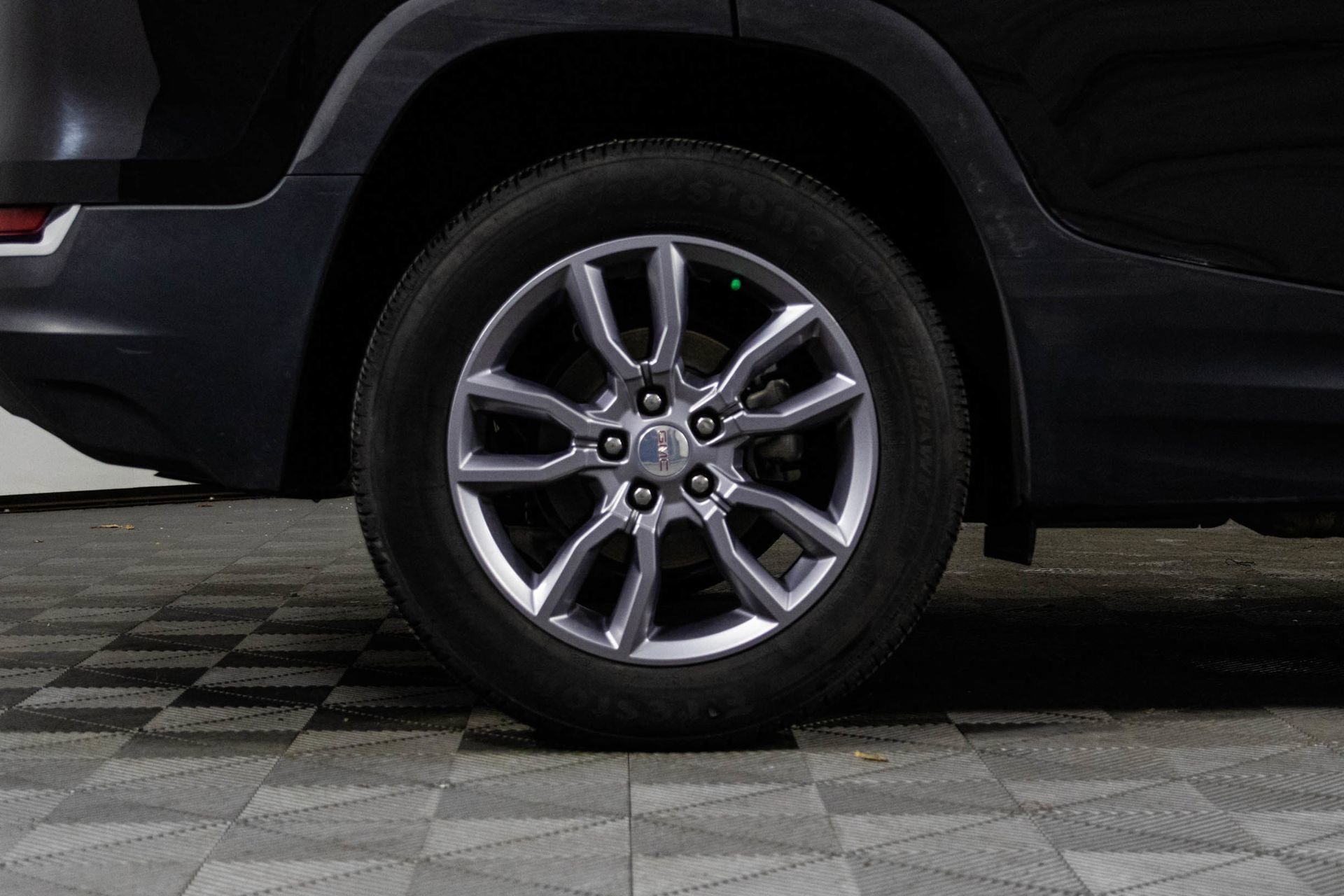 2022 GMC TERRAIN - Image 42