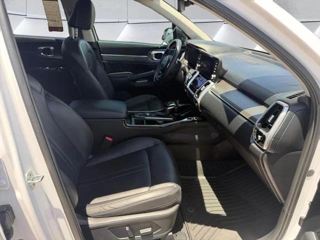 2023 Kia Sorento SX - Photo 13