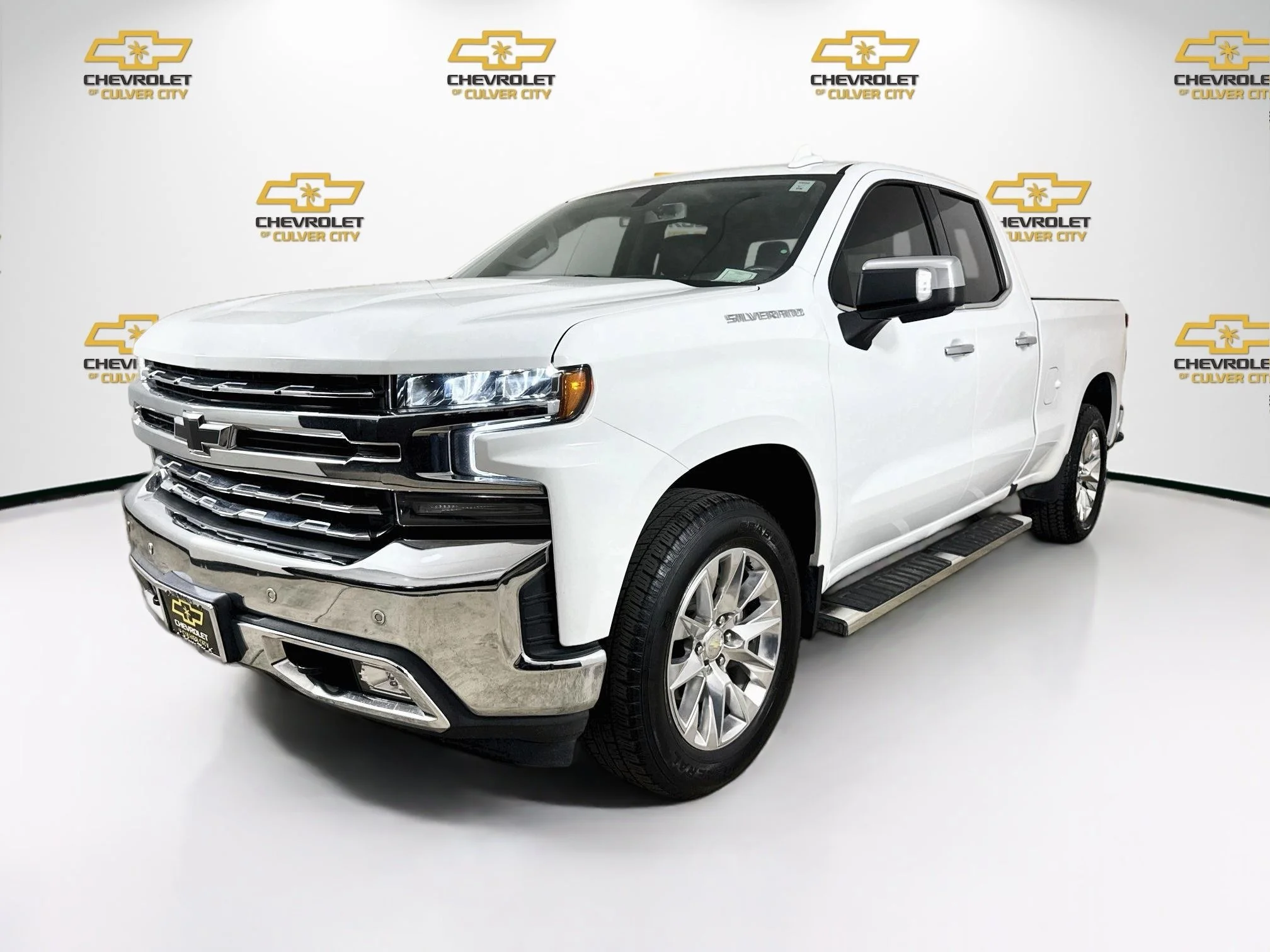Used 2020 SUMMIT WHITE Chevrolet LTZ image 3