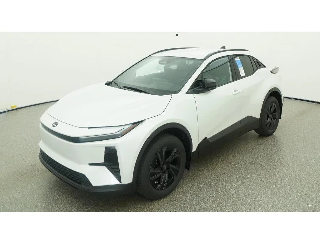 New 2026 Wind Chill Pearl Toyota SE image 1