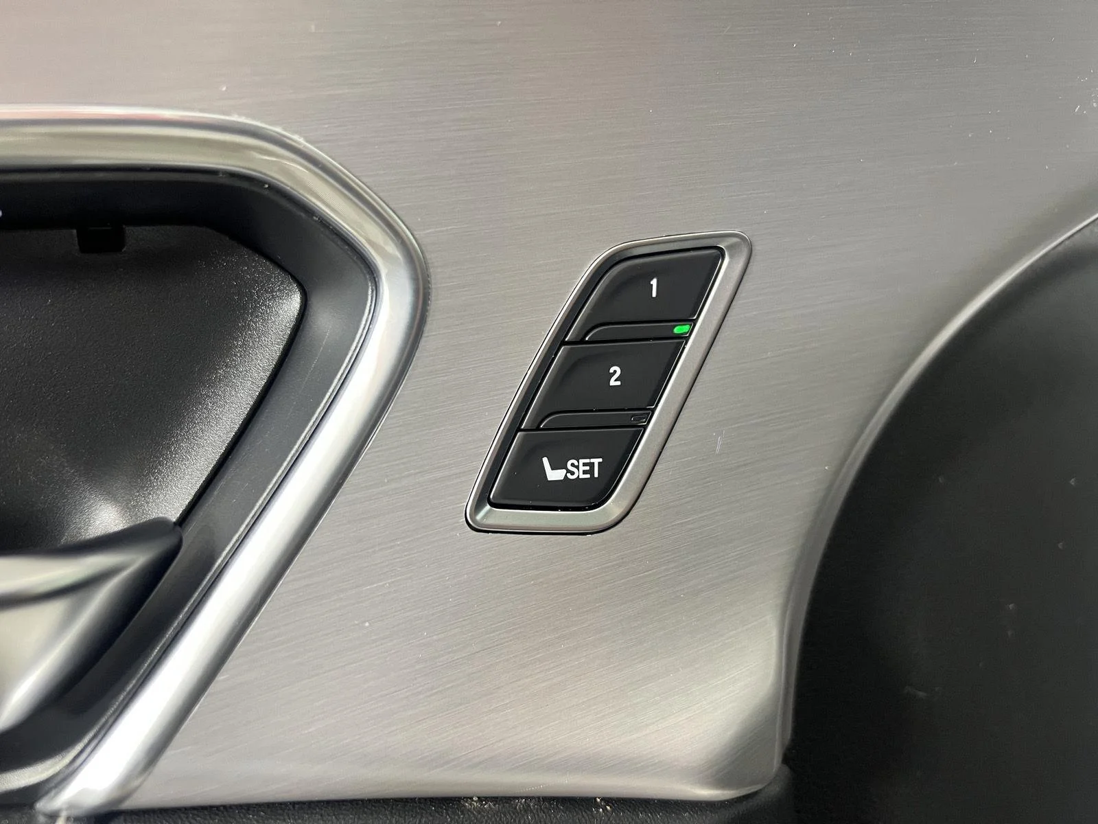 Used 2020 Platinum White Pearl Acura SH-AWD w/Tech image 14