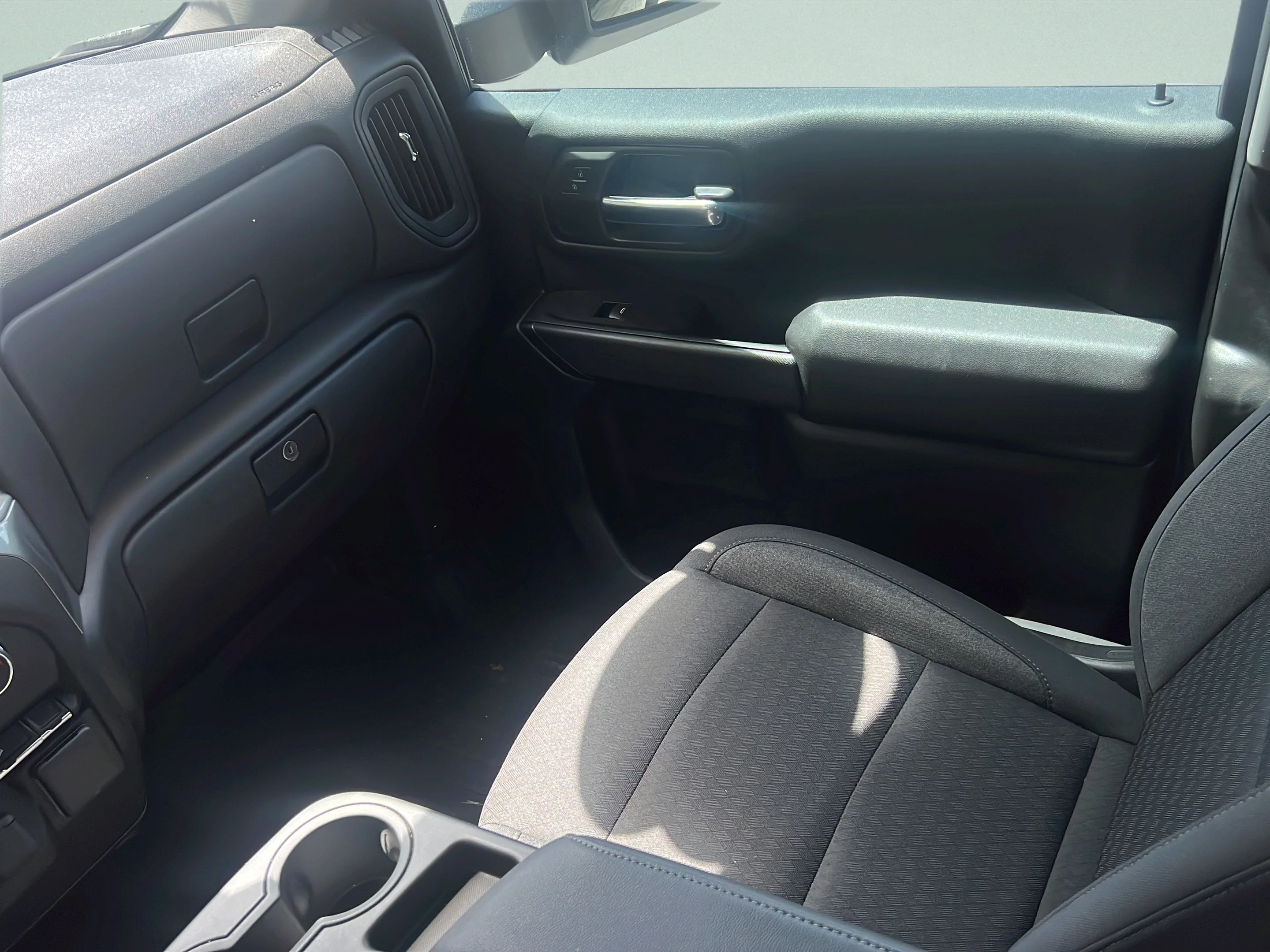 Used 2025 Black Chevrolet Custom image 13