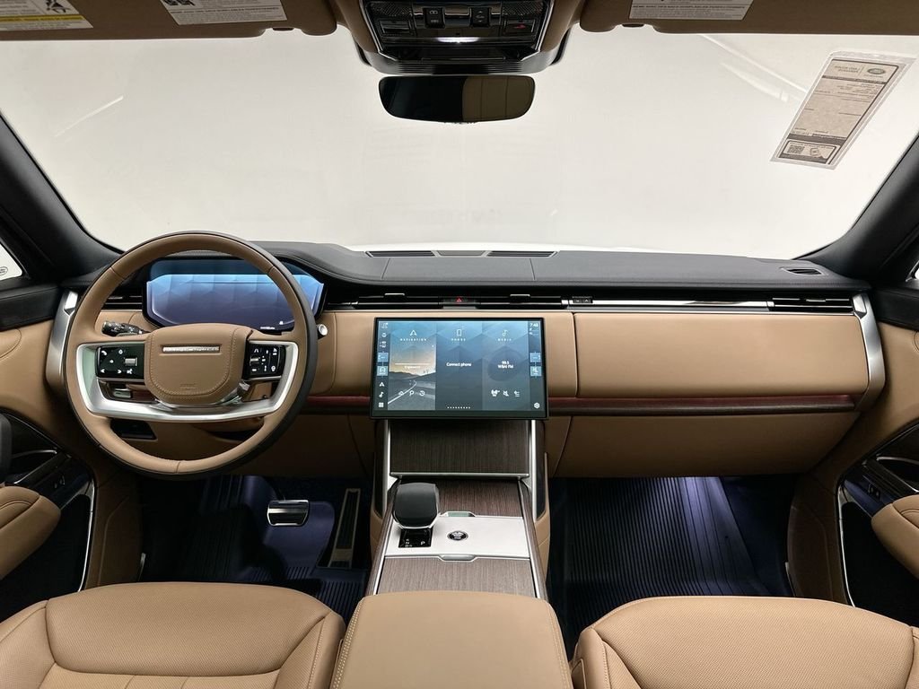 New 2026 Ostuni Pearl White Land Rover SE image 8