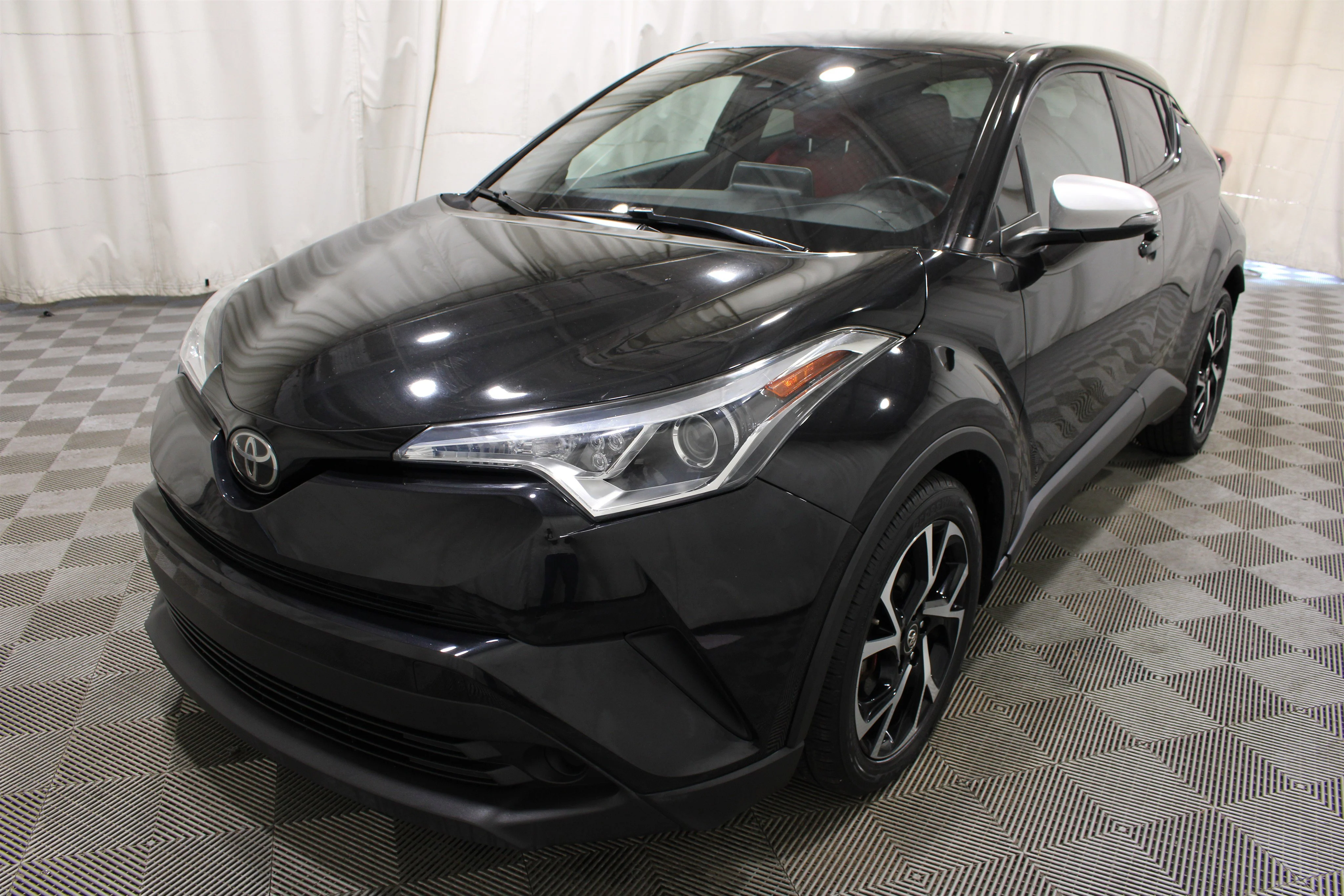 2019 Toyota C-HR XLE - Photo 33